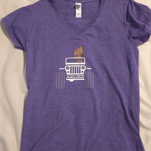 Women's Large Purple V-neck Tee - Groot & JEEP